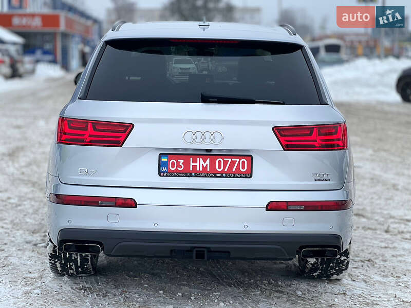 Позашляховик / Кросовер Audi Q7 2017 в Києві