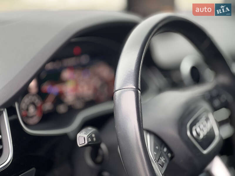 Позашляховик / Кросовер Audi Q7 2017 в Києві