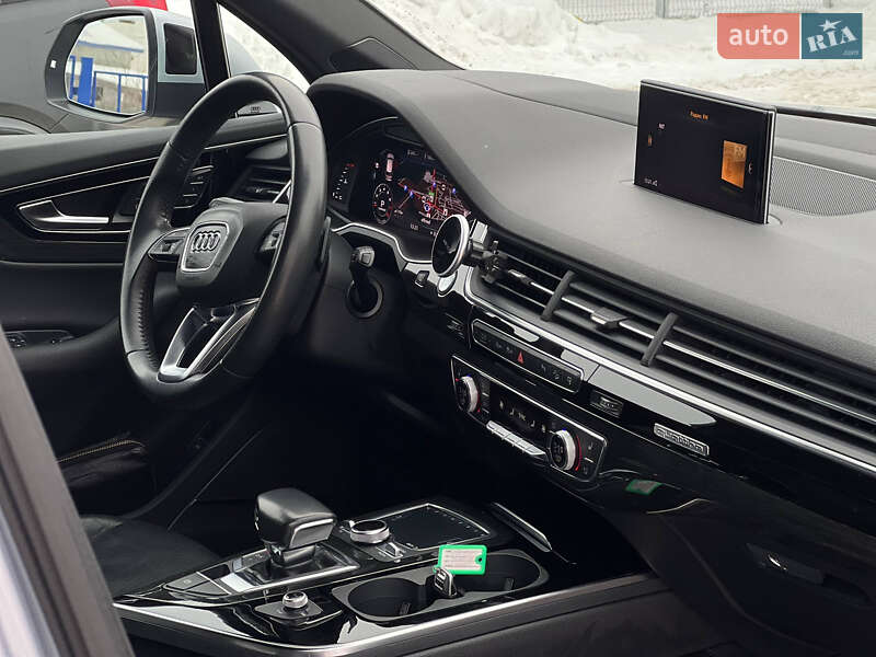 Позашляховик / Кросовер Audi Q7 2017 в Києві