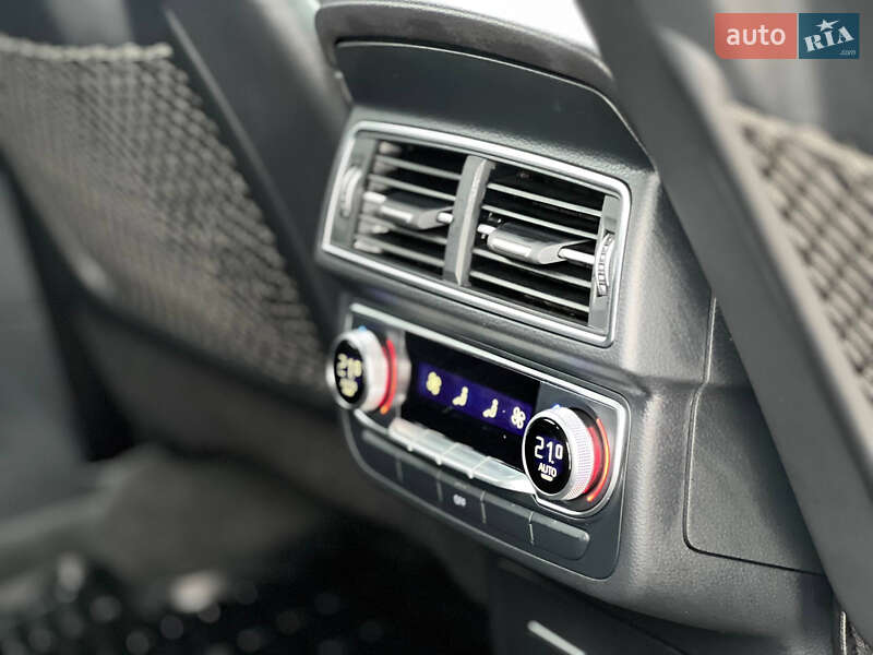 Позашляховик / Кросовер Audi Q7 2017 в Києві