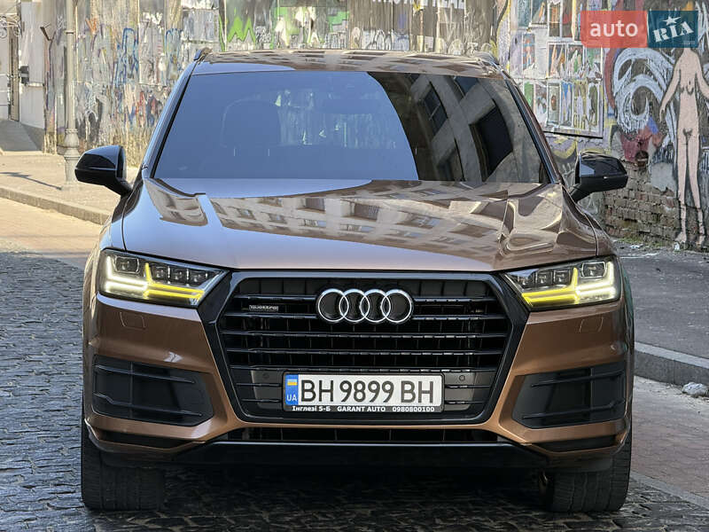 Внедорожник / Кроссовер Audi Q7 2017 в Одессе