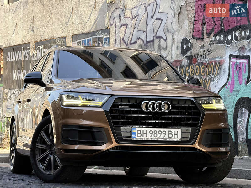 Внедорожник / Кроссовер Audi Q7 2017 в Одессе