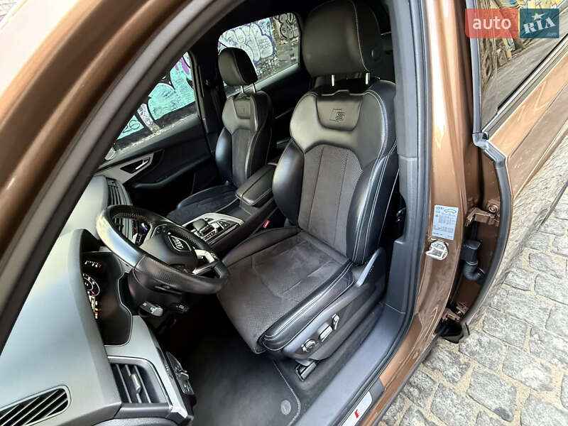 Внедорожник / Кроссовер Audi Q7 2017 в Одессе
