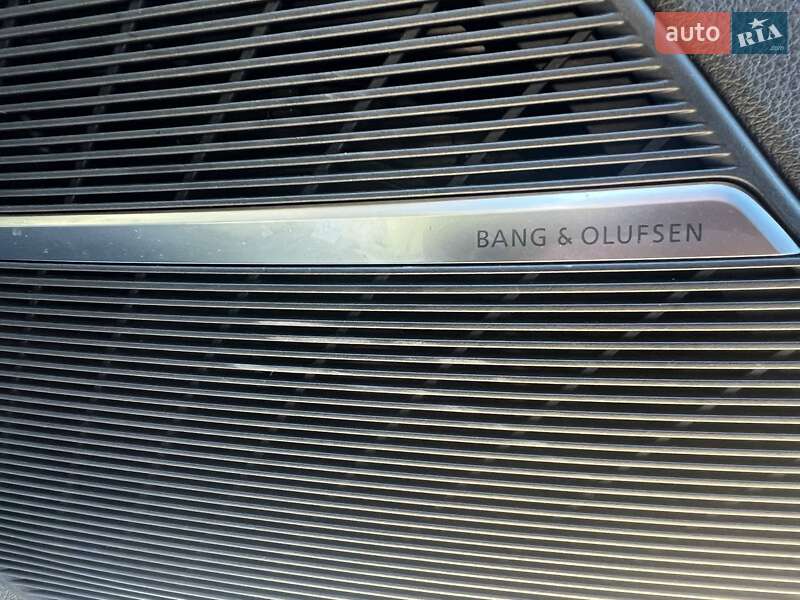 Позашляховик / Кросовер Audi Q7 2022 в Полтаві