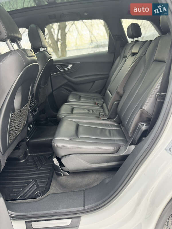 Позашляховик / Кросовер Audi Q7 2018 в Тульчині фото 25 Позашляховик / Кросовер Audi Q7 2018 в Тульчині