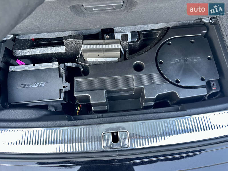 Позашляховик / Кросовер Audi Q7 2016 в Городищеві