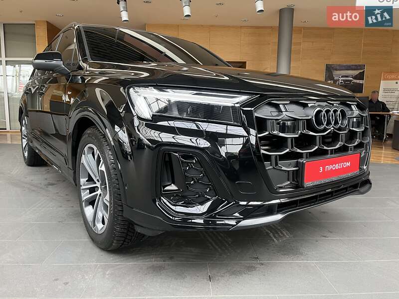 Позашляховик / Кросовер Audi Q7 2025 в Дніпрі