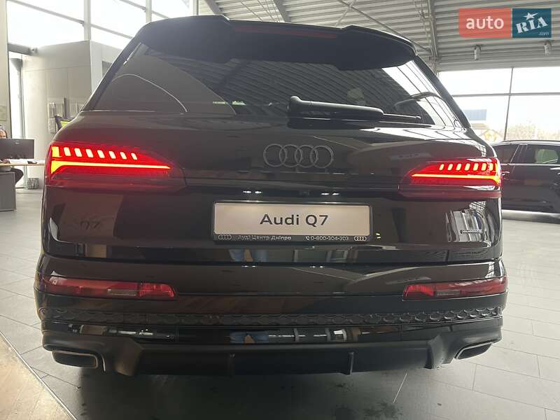 Позашляховик / Кросовер Audi Q7 2025 в Дніпрі