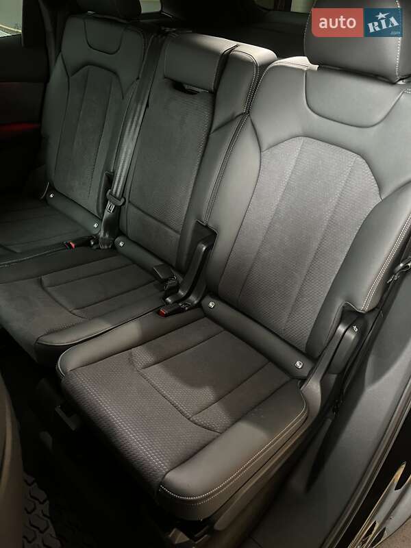 Позашляховик / Кросовер Audi Q7 2025 в Дніпрі