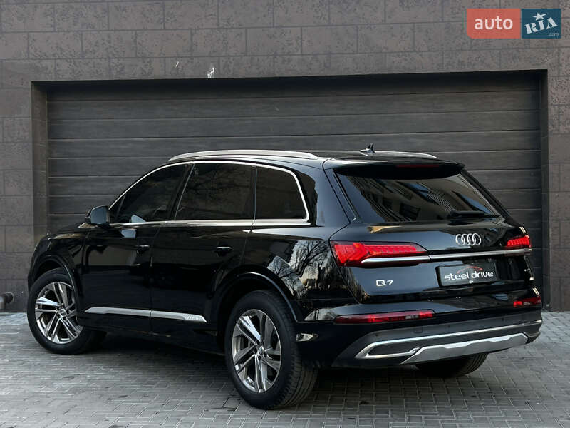 Внедорожник / Кроссовер Audi Q7 2020 в Николаеве