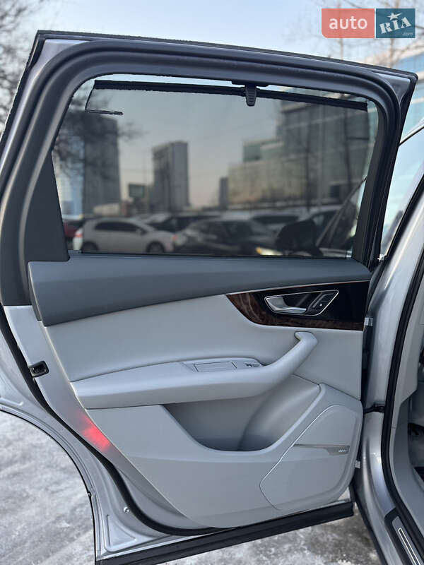 Позашляховик / Кросовер Audi Q7 2017 в Києві фото 36 Позашляховик / Кросовер Audi Q7 2017 в Києві