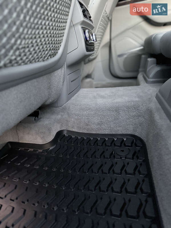 Позашляховик / Кросовер Audi Q7 2017 в Києві фото 40 Позашляховик / Кросовер Audi Q7 2017 в Києві