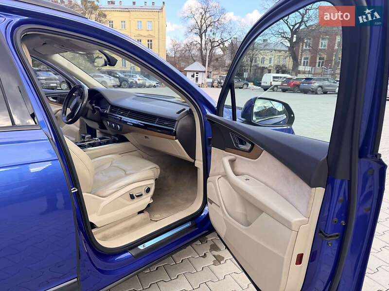 Позашляховик / Кросовер Audi Q7 2017 в Львові