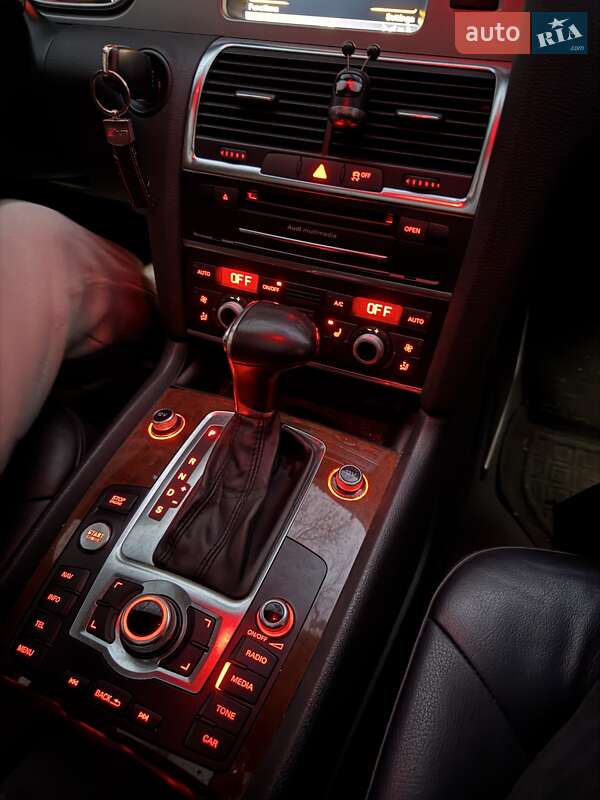 Позашляховик / Кросовер Audi Q7 2014 в Одесі