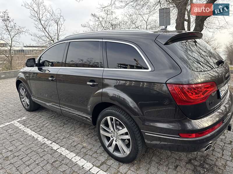 Позашляховик / Кросовер Audi Q7 2014 в Одесі