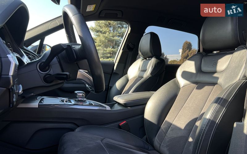 Позашляховик / Кросовер Audi Q7 2019 в Львові