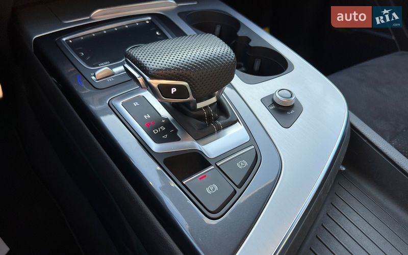 Позашляховик / Кросовер Audi Q7 2019 в Львові