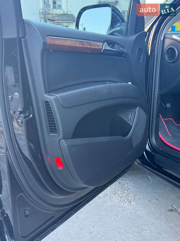 Внедорожник / Кроссовер Audi Q7 2015 в Львове