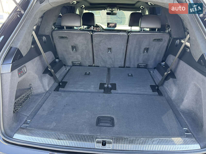 Позашляховик / Кросовер Audi Q7 2018 в Вінниці