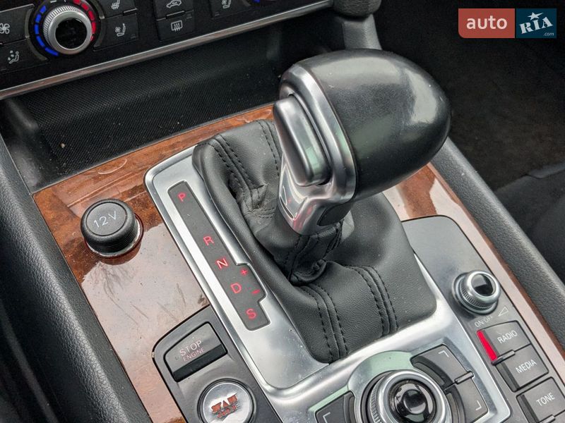 Позашляховик / Кросовер Audi Q7 2013 в Києві