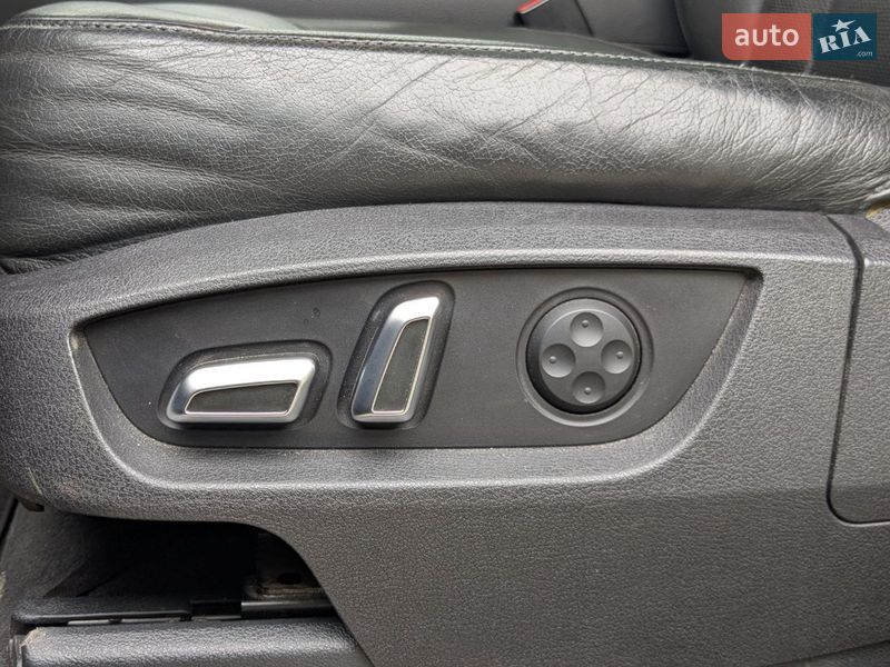 Позашляховик / Кросовер Audi Q7 2013 в Києві