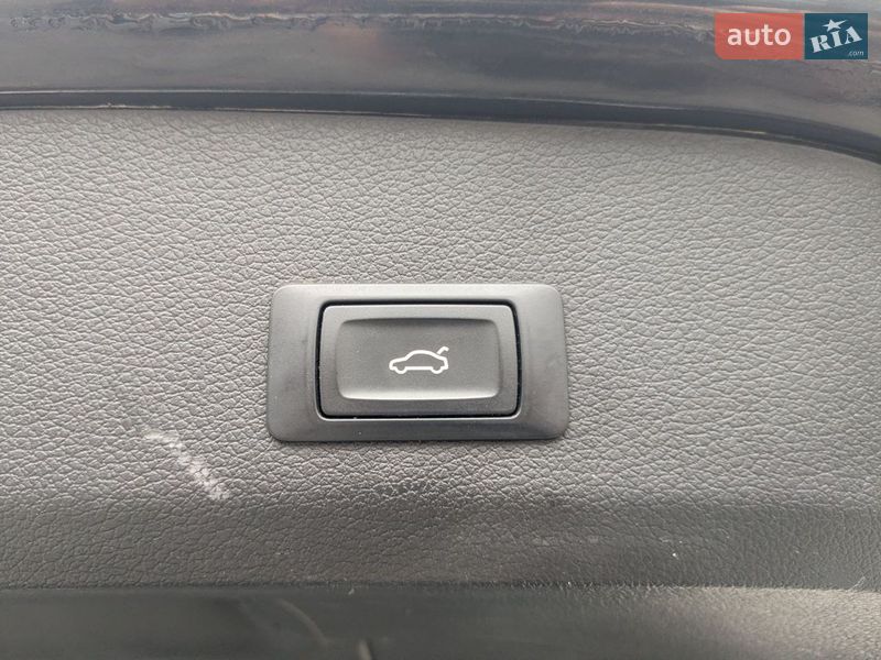 Позашляховик / Кросовер Audi Q7 2013 в Києві