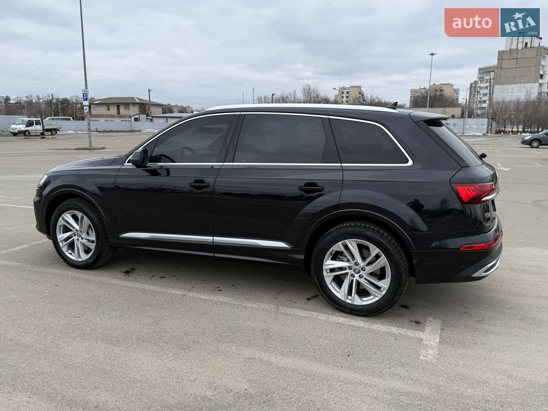 Внедорожник / Кроссовер Audi Q7 2020 в Киеве