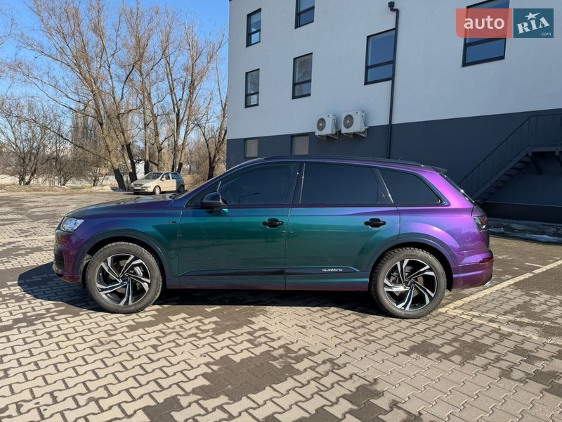 Позашляховик / Кросовер Audi Q7 2017 в Хмельницькому
