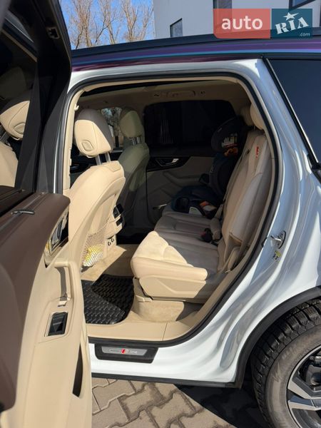 Позашляховик / Кросовер Audi Q7 2017 в Хмельницькому