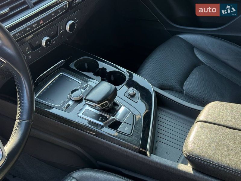 Позашляховик / Кросовер Audi Q7 2017 в Кам'янець-Подільському