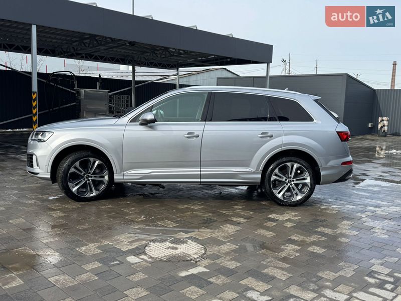 Внедорожник / Кроссовер Audi Q7 2021 в Полтаве