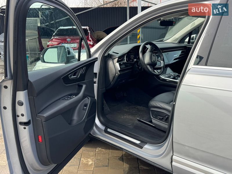 Внедорожник / Кроссовер Audi Q7 2021 в Полтаве