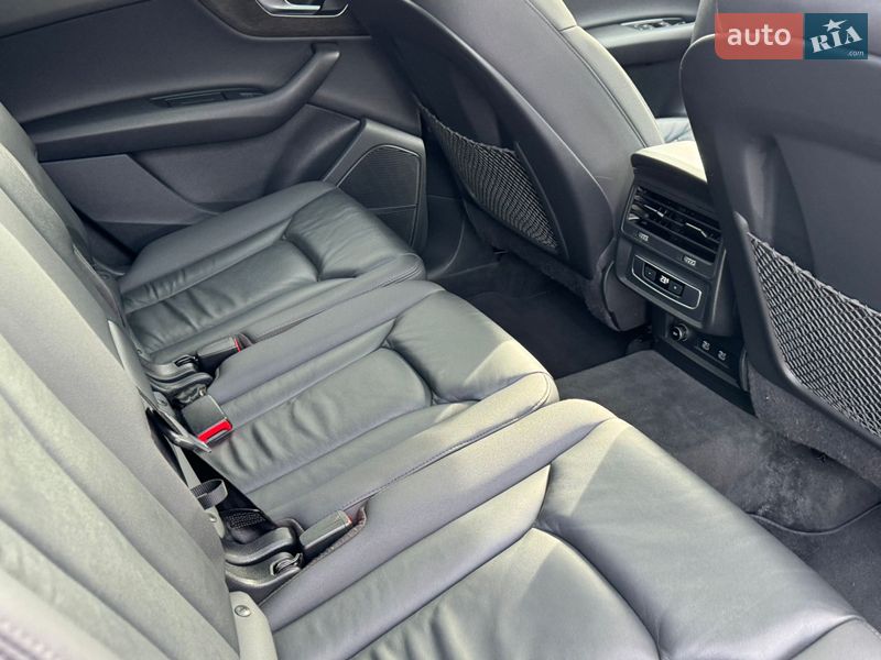 Внедорожник / Кроссовер Audi Q7 2021 в Полтаве