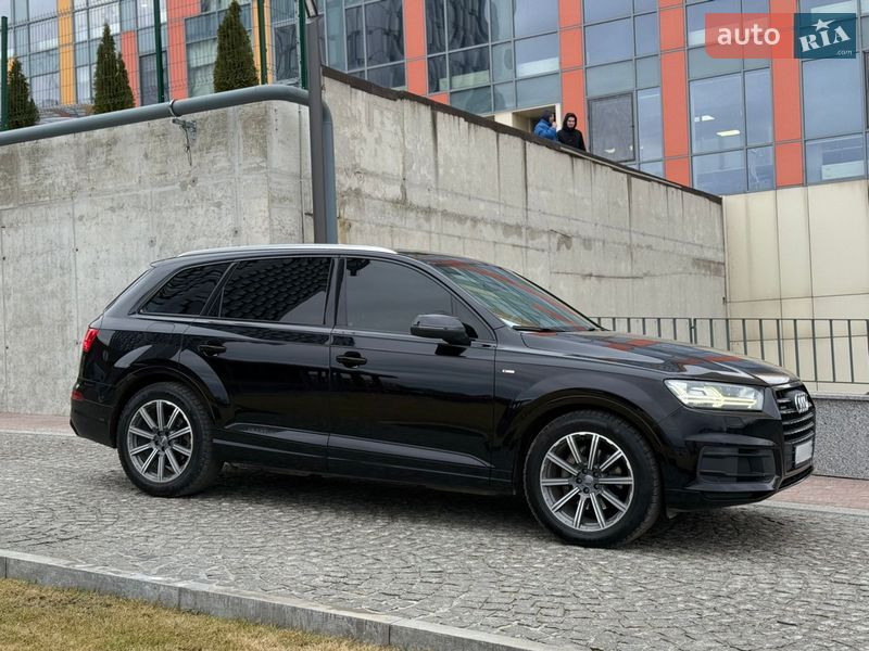 Внедорожник / Кроссовер Audi Q7 2017 в Днепре