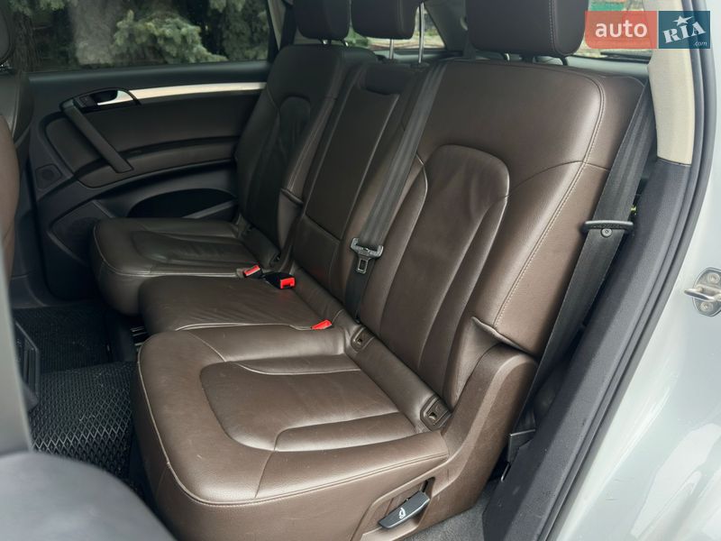 Внедорожник / Кроссовер Audi Q7 2013 в Одессе