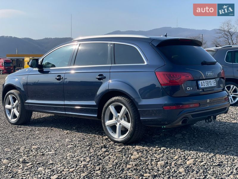 Внедорожник / Кроссовер Audi Q7 2013 в Хусте