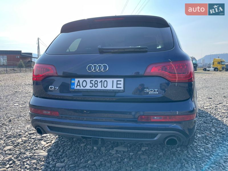 Внедорожник / Кроссовер Audi Q7 2013 в Хусте
