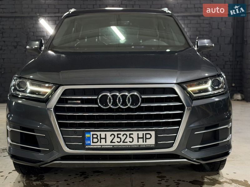 Внедорожник / Кроссовер Audi Q7 2015 в Киеве