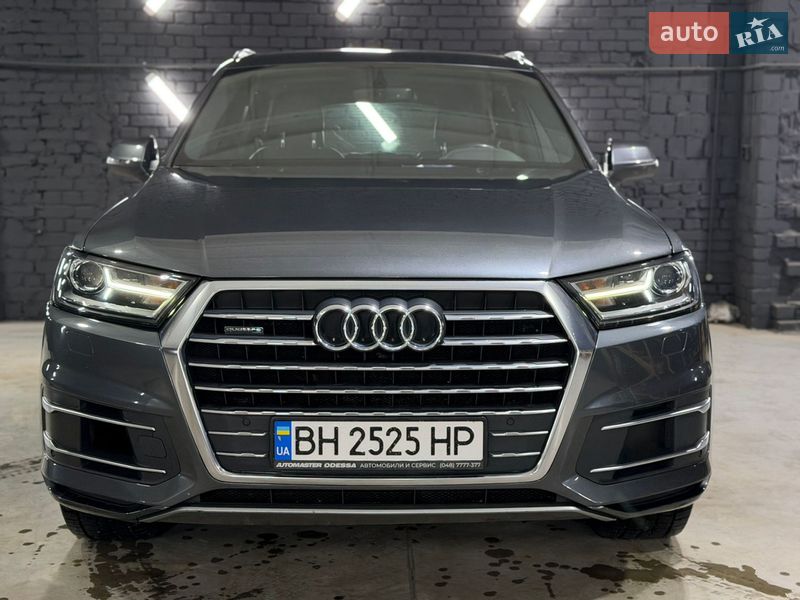 Внедорожник / Кроссовер Audi Q7 2015 в Киеве