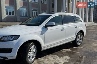 Позашляховик / Кросовер Audi Q7 2010 в Волочиську