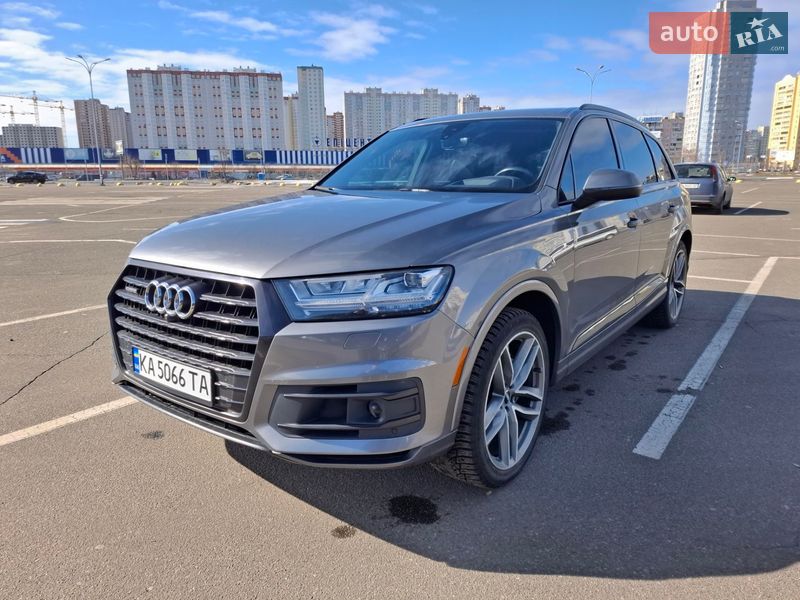 Внедорожник / Кроссовер Audi Q7 2016 в Киеве