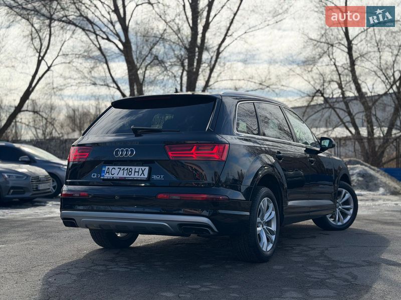 Внедорожник / Кроссовер Audi Q7 2016 в Киеве