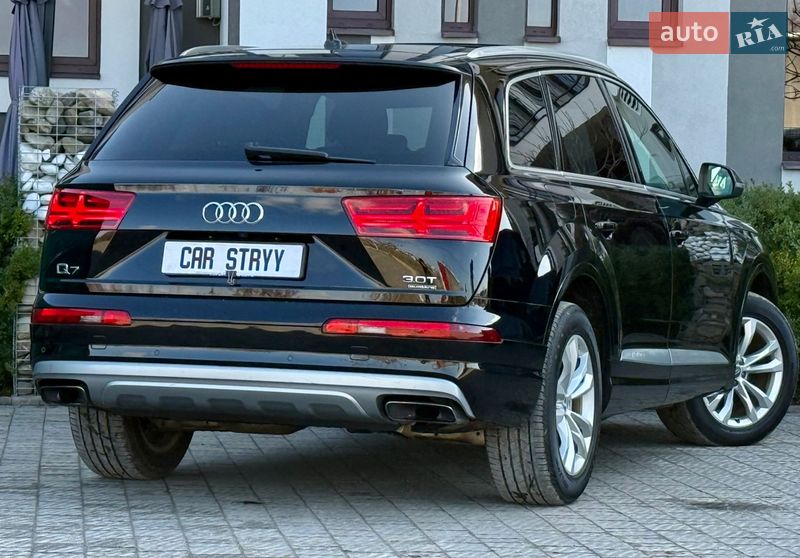 Позашляховик / Кросовер Audi Q7 2018 в Стрию