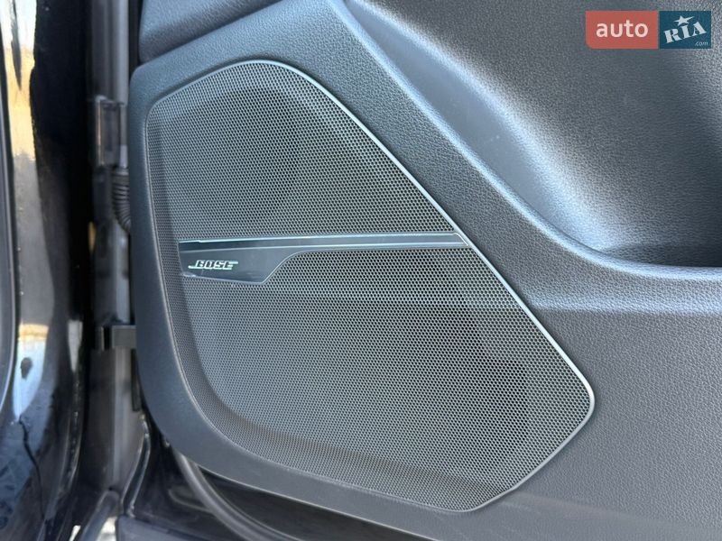 Позашляховик / Кросовер Audi Q7 2018 в Стрию