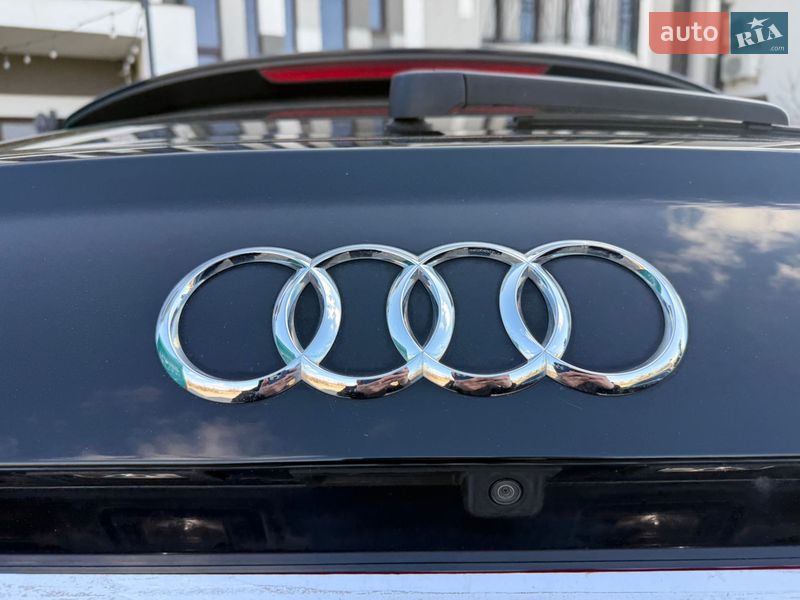 Позашляховик / Кросовер Audi Q7 2018 в Стрию