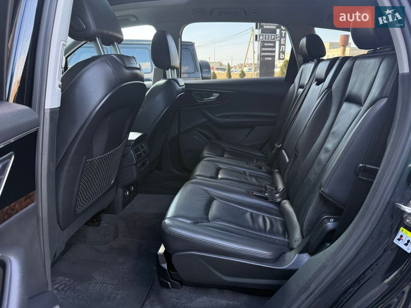 Позашляховик / Кросовер Audi Q7 2018 в Стрию