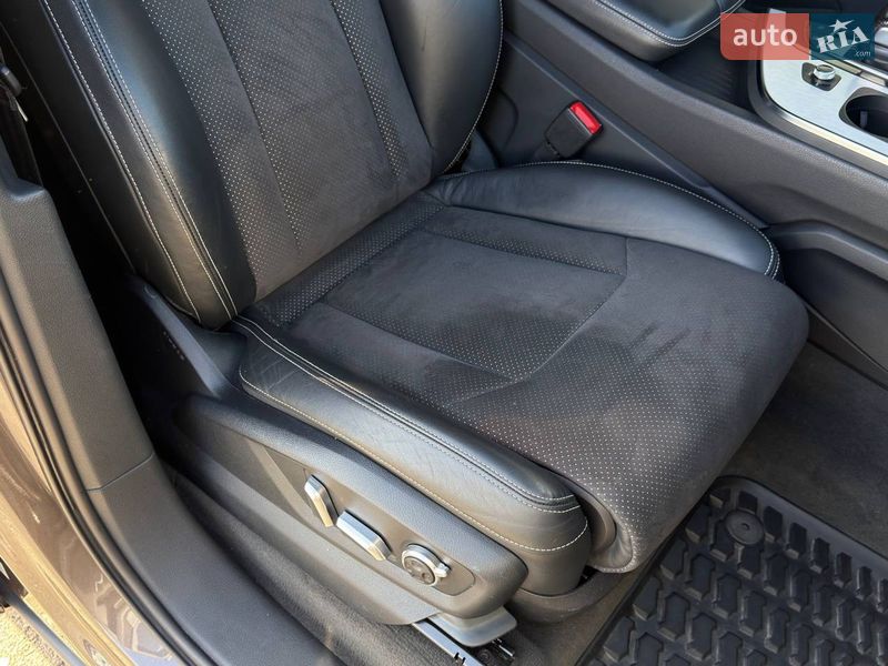 Внедорожник / Кроссовер Audi Q7 2016 в Киеве