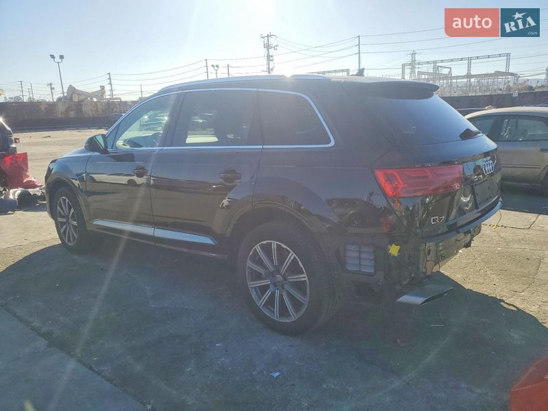 Позашляховик / Кросовер Audi Q7 2019 в Вінниці