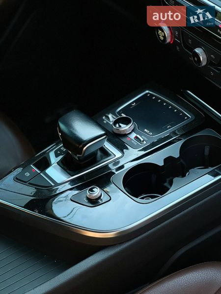 Позашляховик / Кросовер Audi Q7 2018 в Миколаєві