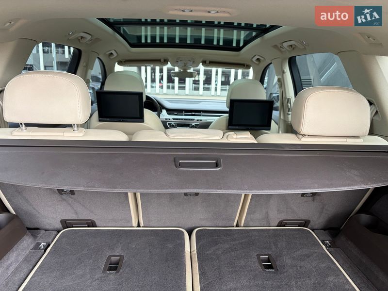 Внедорожник / Кроссовер Audi Q7 2016 в Киеве